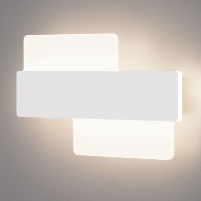 Настенный светодиодный светильник 40142/1 LED белый Eurosvet